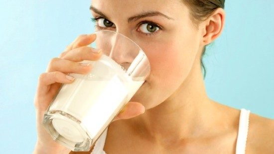 uống mầm đậu nành trước khi đi ngủ, có nên uống sữa đậu nành trước khi ngủ, có nên uống sữa đậu nành trước khi đi ngủ, uống sữa đậu nành vào buổi tối có tốt không, uống sữa đậu nành trước khi ngủ