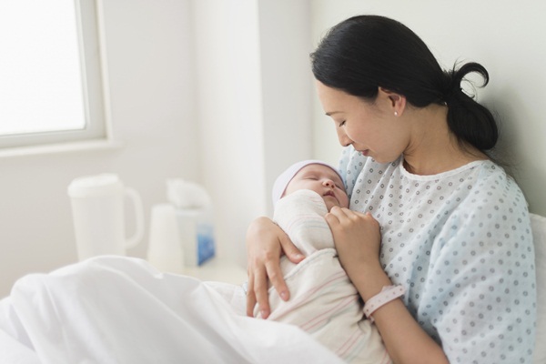 Bổ sung nội tiết tố nữ sau sinh bằng cách nào hiệu quả? Bạn có biết?