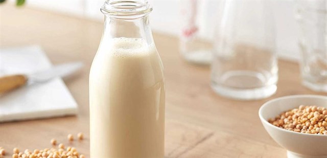 uống mầm đậu nành trước khi đi ngủ, có nên uống sữa đậu nành trước khi ngủ, có nên uống sữa đậu nành trước khi đi ngủ, uống sữa đậu nành vào buổi tối có tốt không, uống sữa đậu nành trước khi ngủ