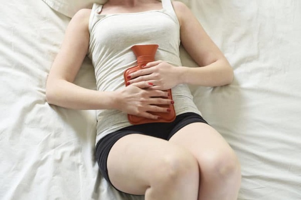 đau bụng kinh uống thuốc giảm đau được không, đau bụng kinh có nên uống thuốc giảm đau, đau bụng kinh có nên uống giảm đau