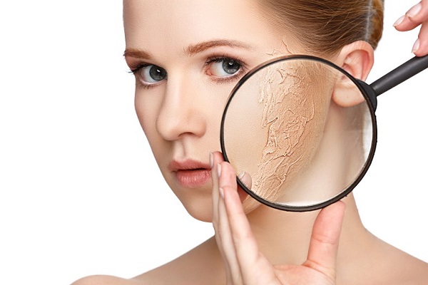 Nguyên nhân da mặt bị khô là gì? Chăm sóc da khô đúng chuẩn giúp da căng mọng